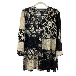 NWT Ali Miles Mixed Media Full Button Front Top